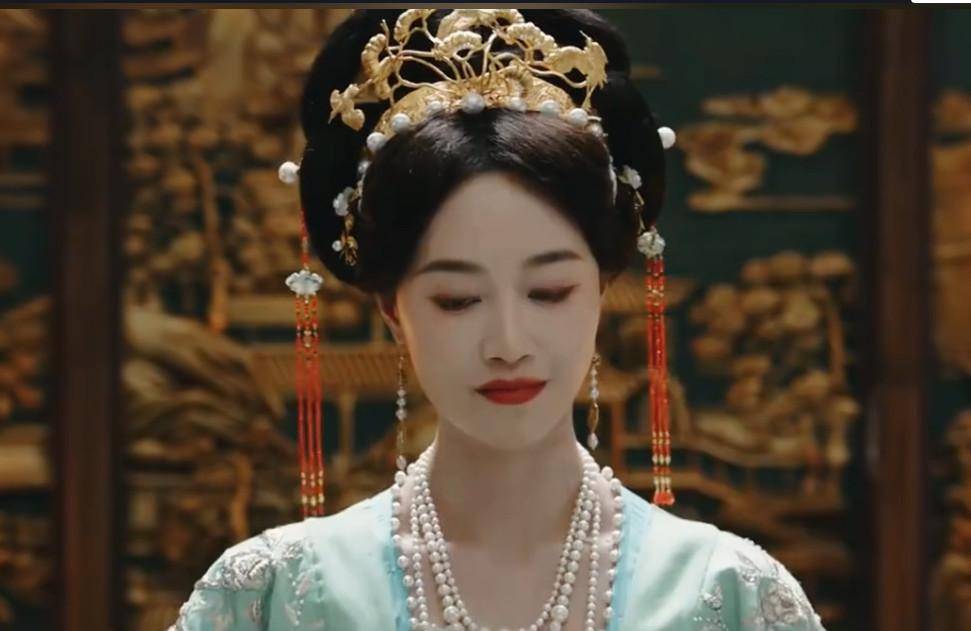 五福临门杨美人为什么失宠