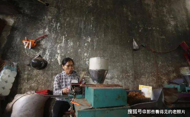 探秘越南春节香烛背后：Hong Chau村的故事，越南春节将至，Hong Chau村香烛制作全记录