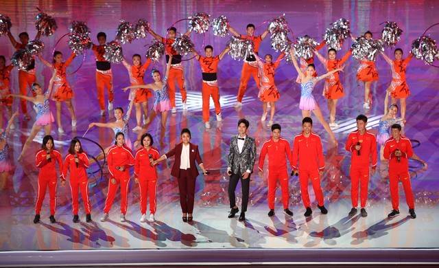 央视蛇年元宵晚会：主持人阵容稳定，节目呈现五大特点