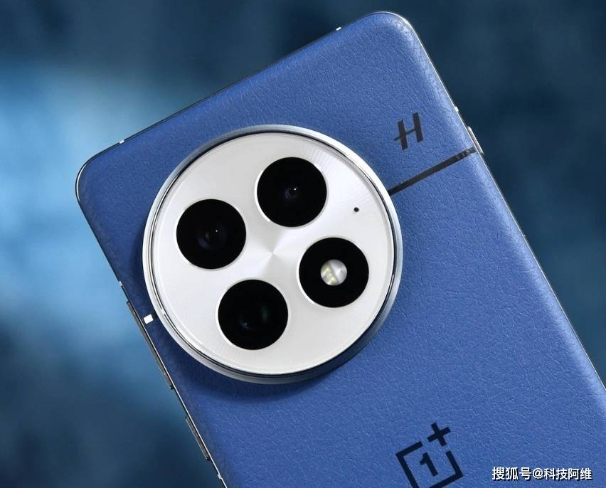 一加13：降价后的超值旗舰体验，一加13：全方位优秀的旗舰手机