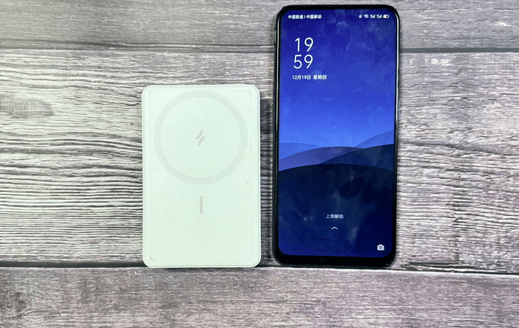 酷态科充电宝好用吗?西圣、酷态科、安克充电宝对比测评来了!