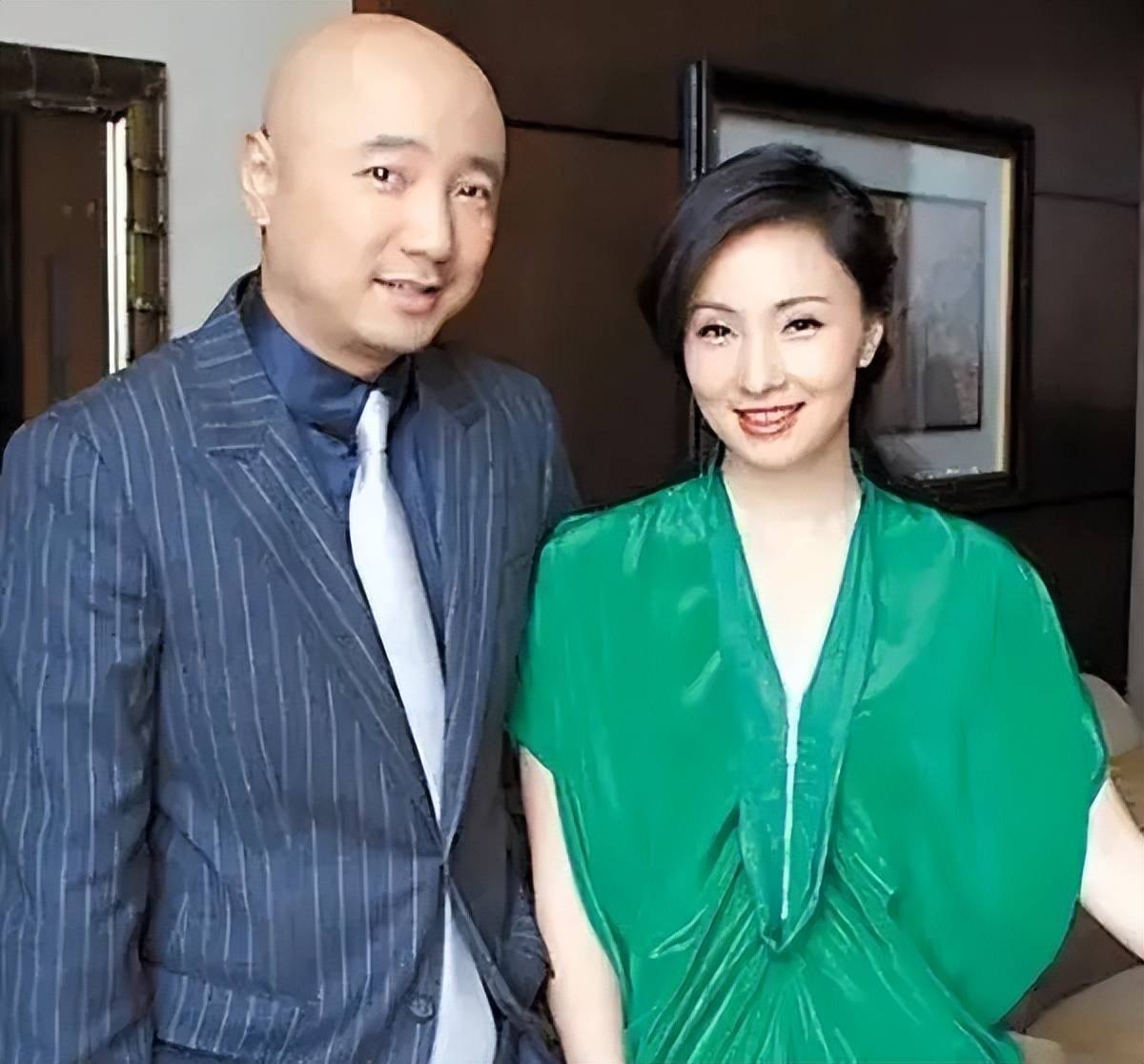 亲眼目睹徐峥"梅开三度",老婆陶虹就是不离婚,她究竟图什么