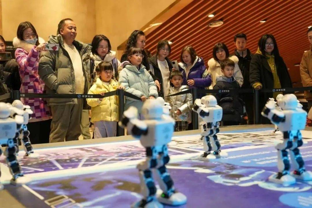 2025环梦·AI智能机器人科普展：上海站的科技盛宴，“2025环梦·AI智能机器人科普展”上海站即将开启，精彩先睹为快！