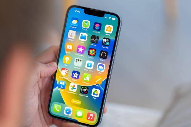 原创            便宜就有性价比？iPhone 16e和iPhone 16一对比，建议三思