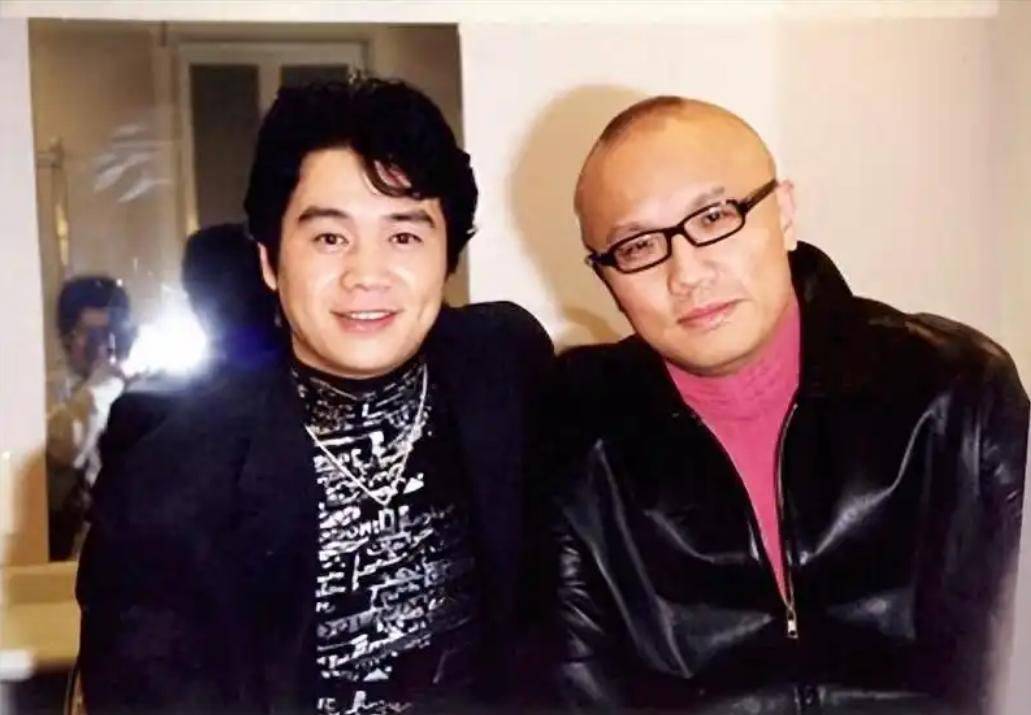 歌手孙国庆:哥哥是歌唱家,父母先后离世,娶平凡妻子恩爱至今