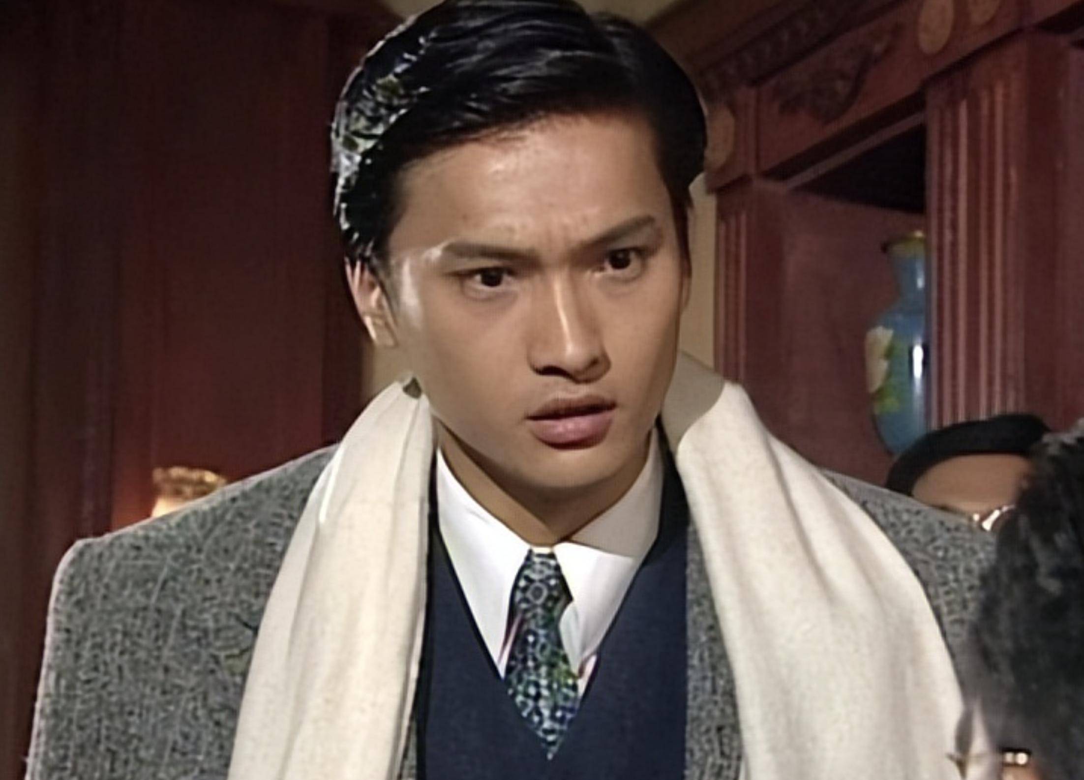 影帝为自闭症儿子息影,花千个治疗陪伴,傻子儿子现在变学霸