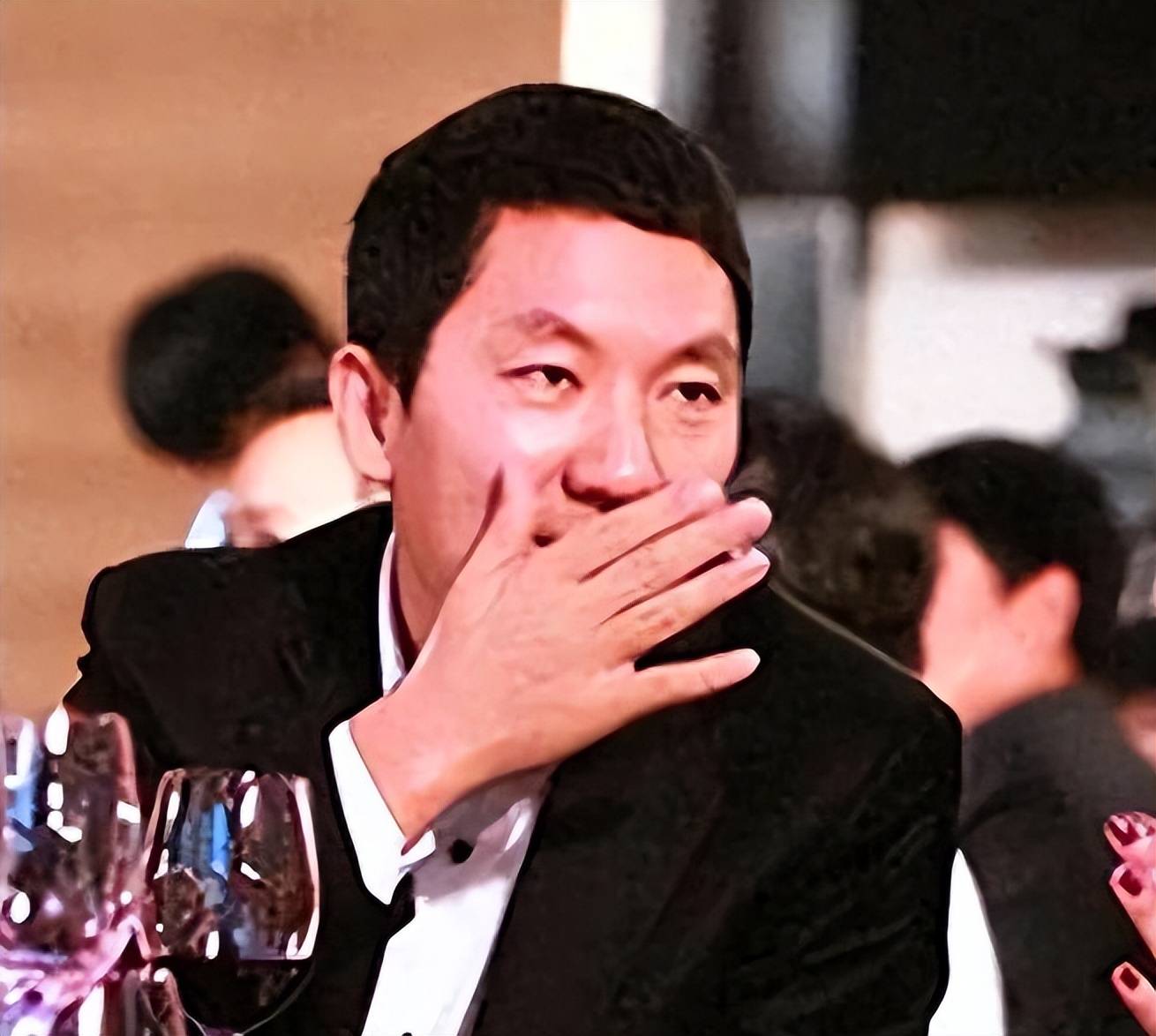 李小冉跟殷桃都是孙东海前任,为何待遇明显不同?李乃文说出实情