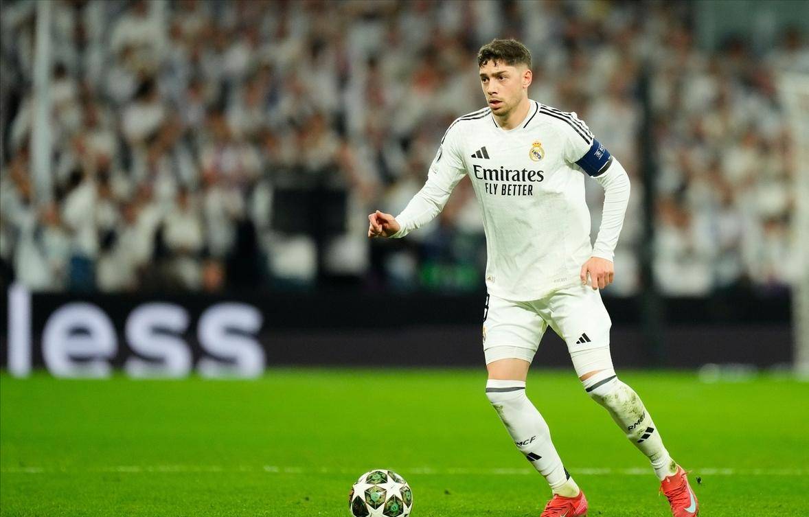 皇马巨星放话要当足坛第一右后卫,伯纳乌再造新神?