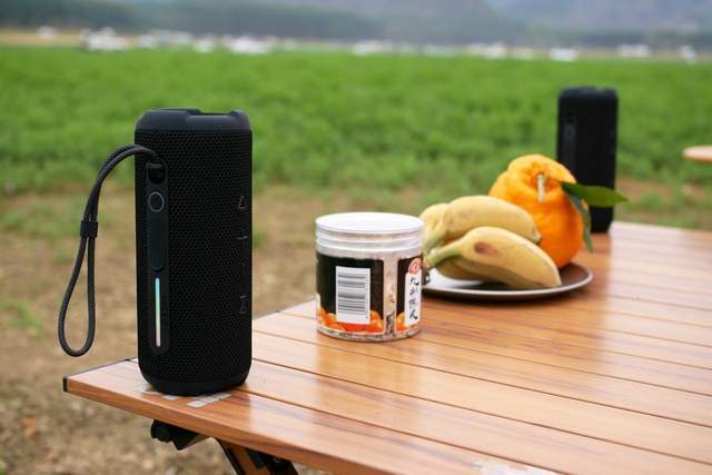 万音霸M9蓝牙音箱:越级挑战,音质不凡,我的户外好搭档