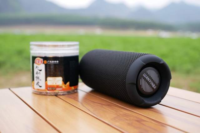 万音霸M9蓝牙音箱:越级挑战,音质不凡,我的户外好搭档