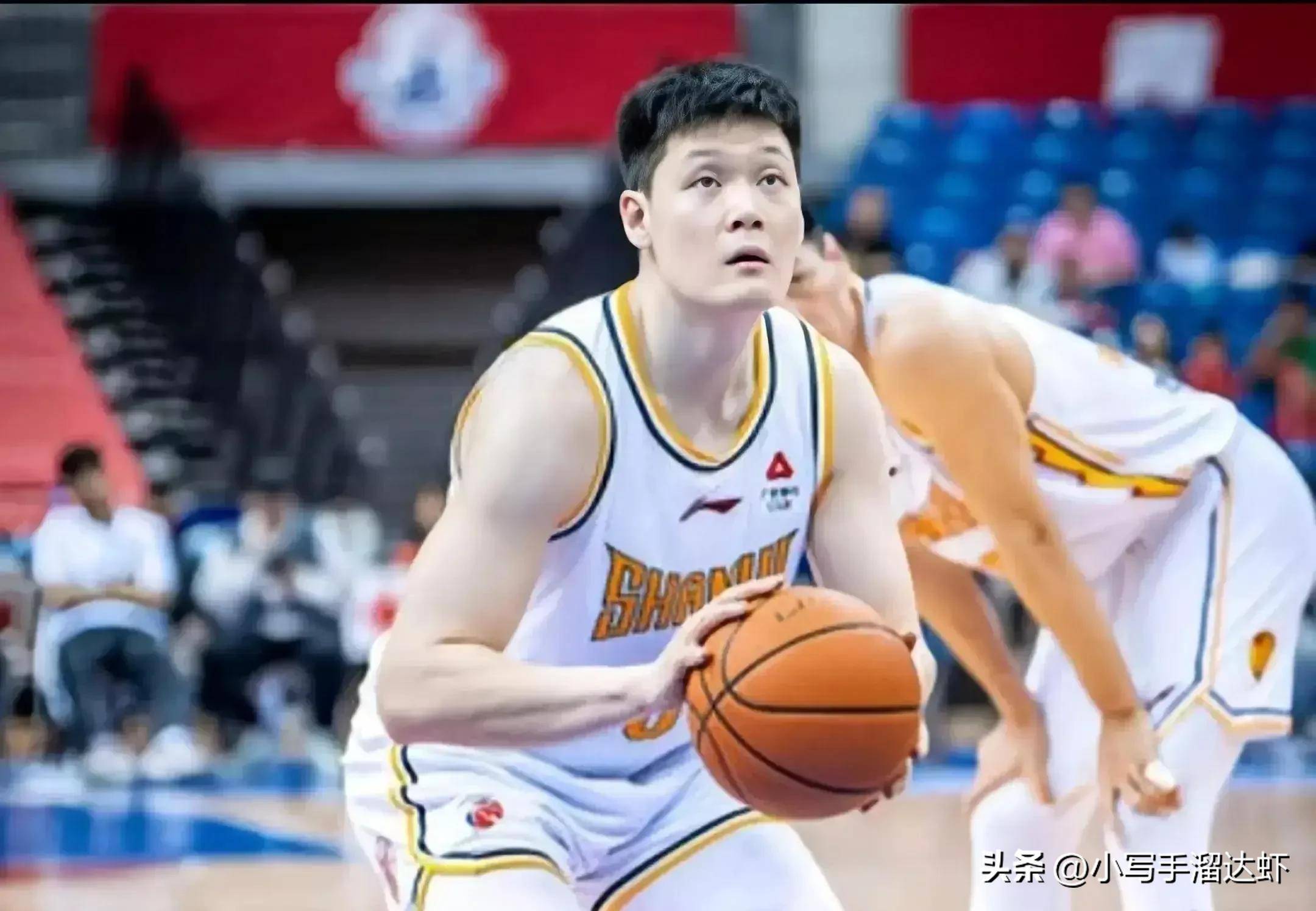 虎扑投票炸锅!辽宁球迷力挺赵率舟 现金换张宁,山西队会心动吗