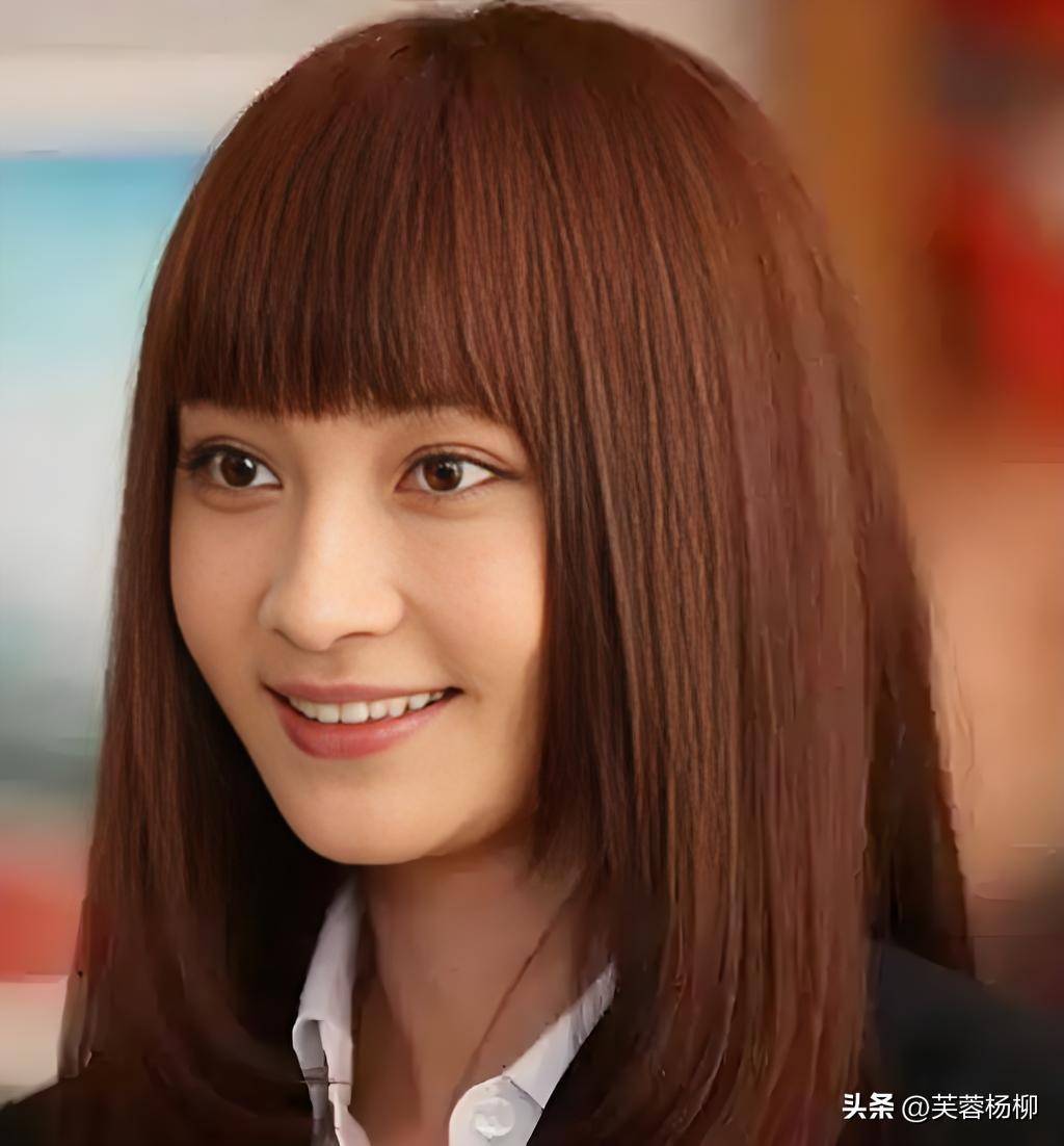 她可是演过"王熙凤"呀,如今面相大变,下巴尖眼神浊,大势已去_姚笛