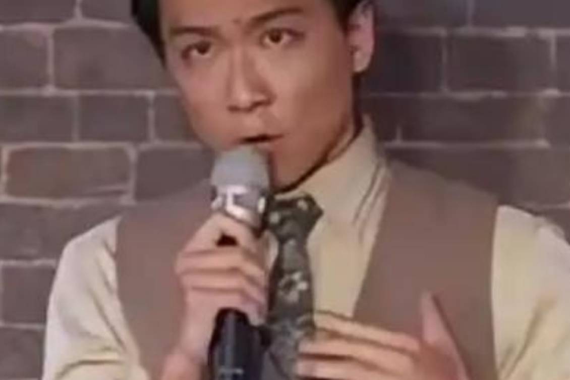 单口喜剧演员权乐突发脑血管疾病去世，年仅才32岁 。曾饰演“尊者”陈信文的信徒！