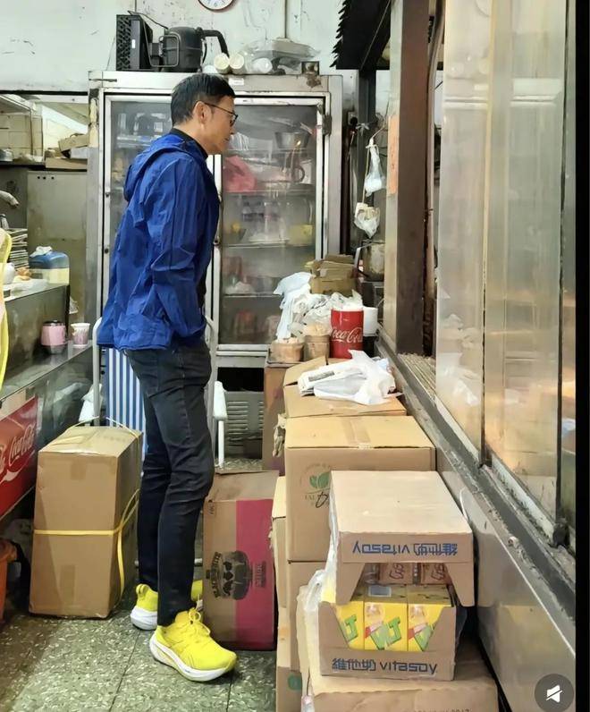 澳门高尔夫球赛现场直击：苗侨伟与任达华同场竞技，展现绅士运动魅力