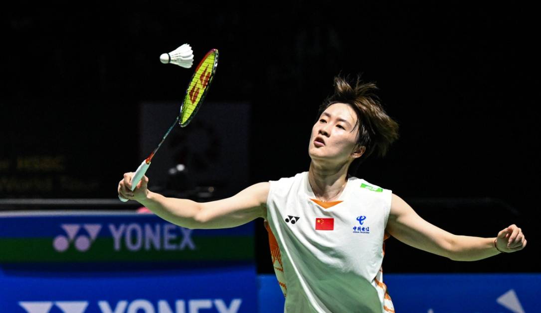 陈雨菲再战佳绩！瑞士公开赛女单半决赛2 - 0击败瓦尔达尼晋级，陈雨菲瑞士赛续写辉煌，2 - 0淘汰瓦尔达尼剑指赛季首冠