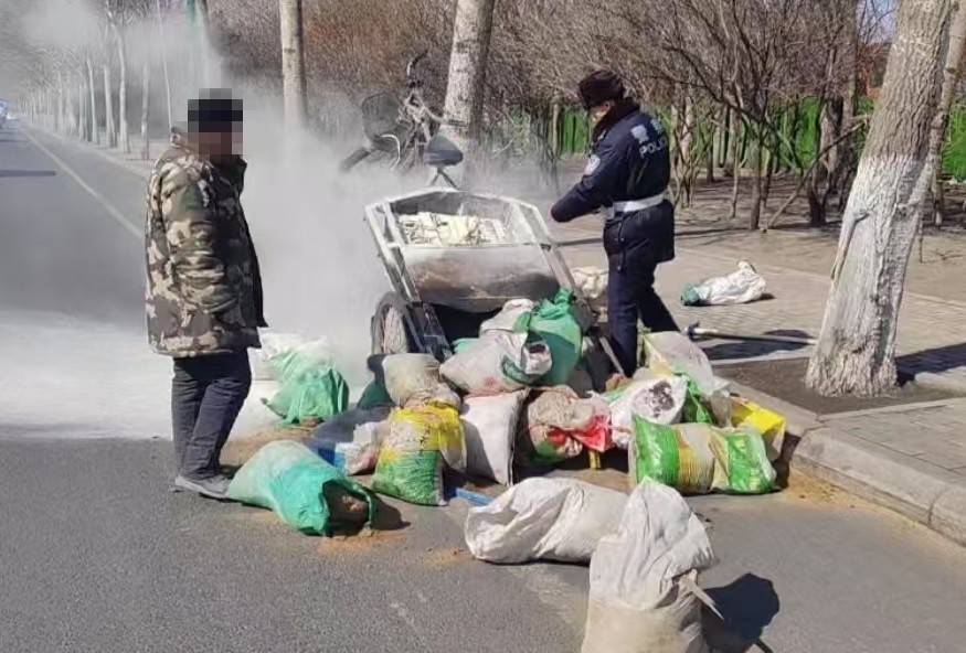 危急时刻显身手，冰城交警暖心护民，哈尔滨交警：用行动诠释责任与担当