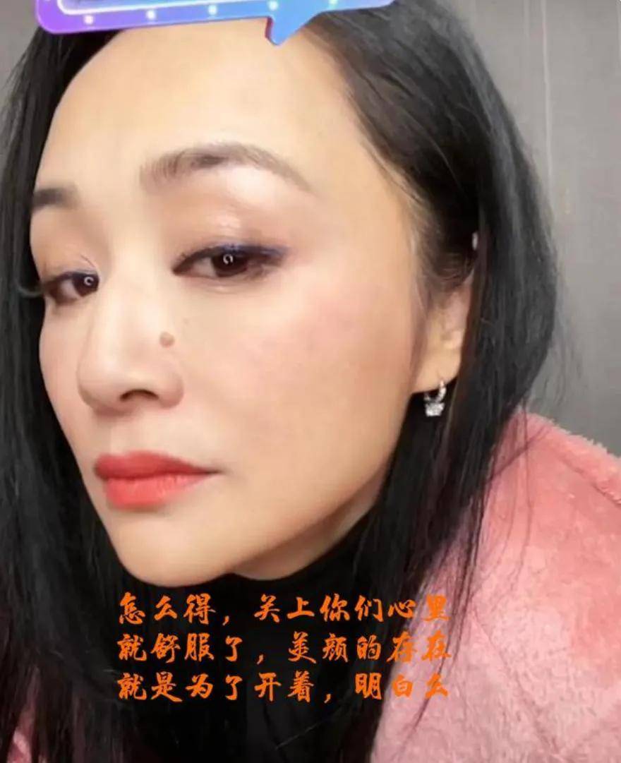 直播滤镜遭吐槽,浪姐发言引争议,曹颖这波操作太炸裂?