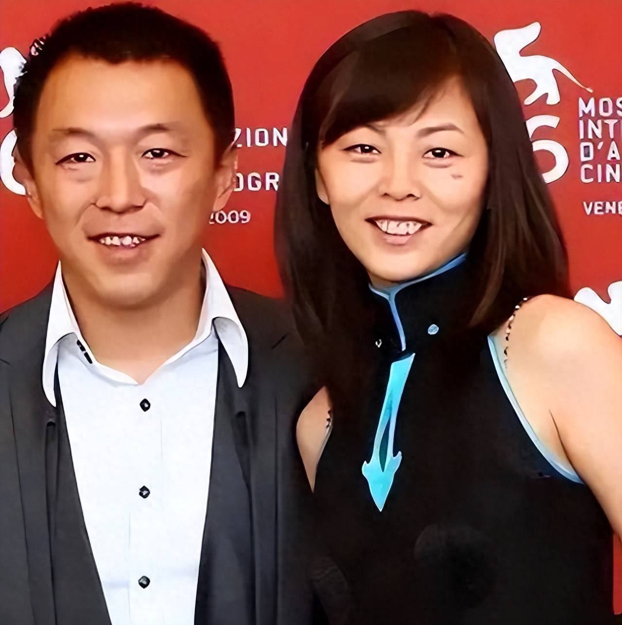 黄渤女儿惊艳亮相 14岁大女儿颜值逆袭 身材高挑气质出众