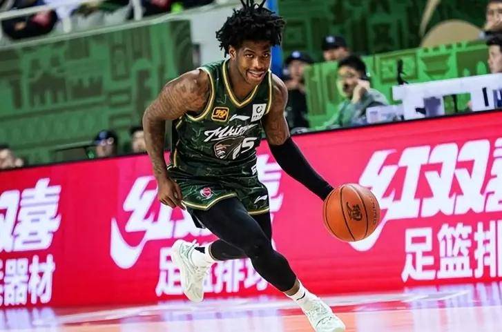 中国男篮新归化人选出炉！广东辽宁遭重创，CBA黑马变夺冠大热门