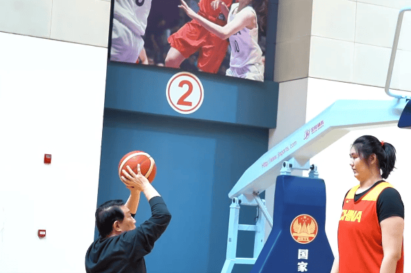 中国女篮新星张子宇：亚洲杯首秀在即，宫鲁鸣亲手调教未来之星