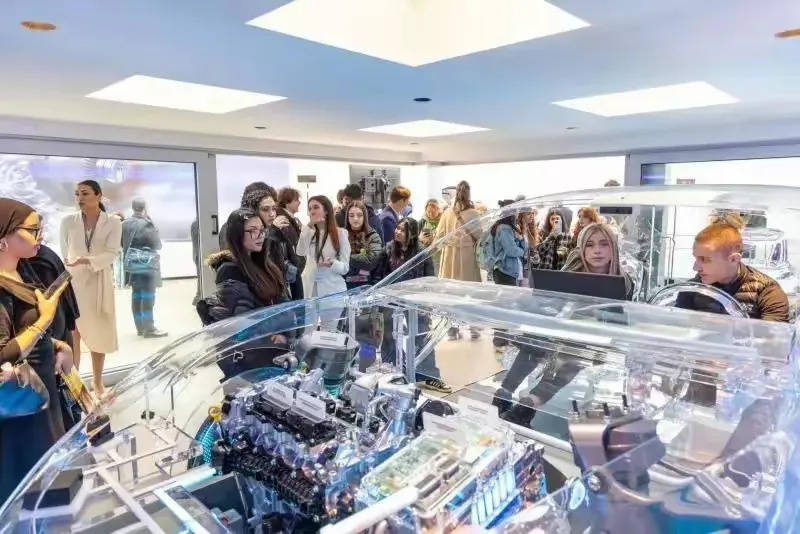 腾势Z9GT现身国际米兰设计周,欧洲豪华汽车市场的格局就这样被改写了！