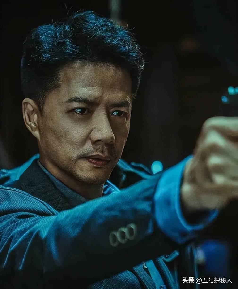 这部片子最终帮助段奕宏斩获东京国际电影节最佳男演员奖,成为国内