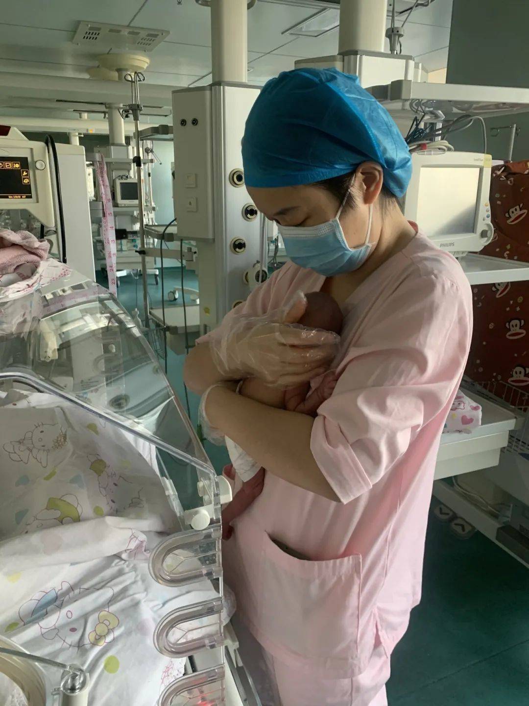 35周早产儿命悬一线!惊心动魄的79天如何创造生命奇迹