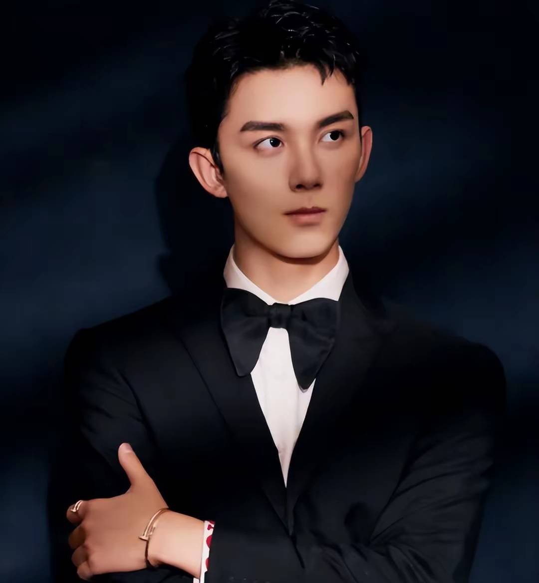 "情商代表"吴磊:为她泪洒舞台,热巴直言他是"理想型"