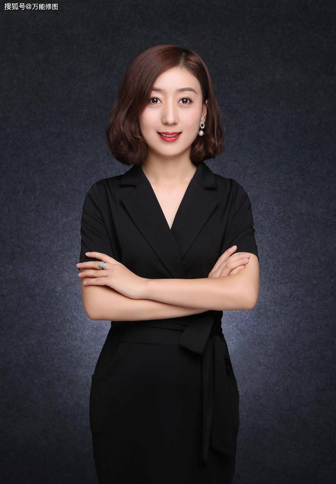 ai生成职业装照片,专业形象一键打造!