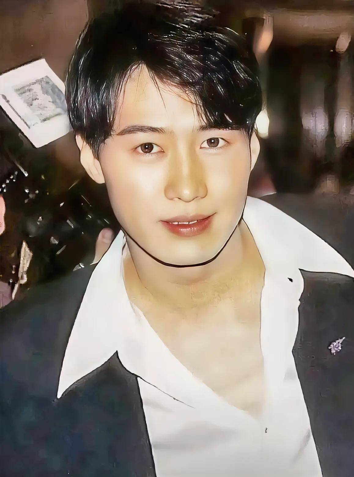 港片10 位荧屏帅哥,年轻时的帅气应该也令好多" 少女"痴迷吧?