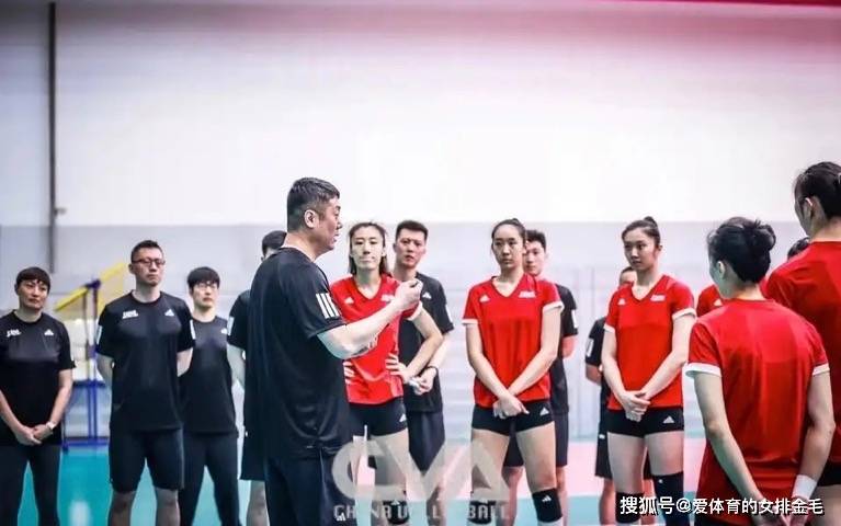 中国女排：赵勇执教下的新挑战与希望