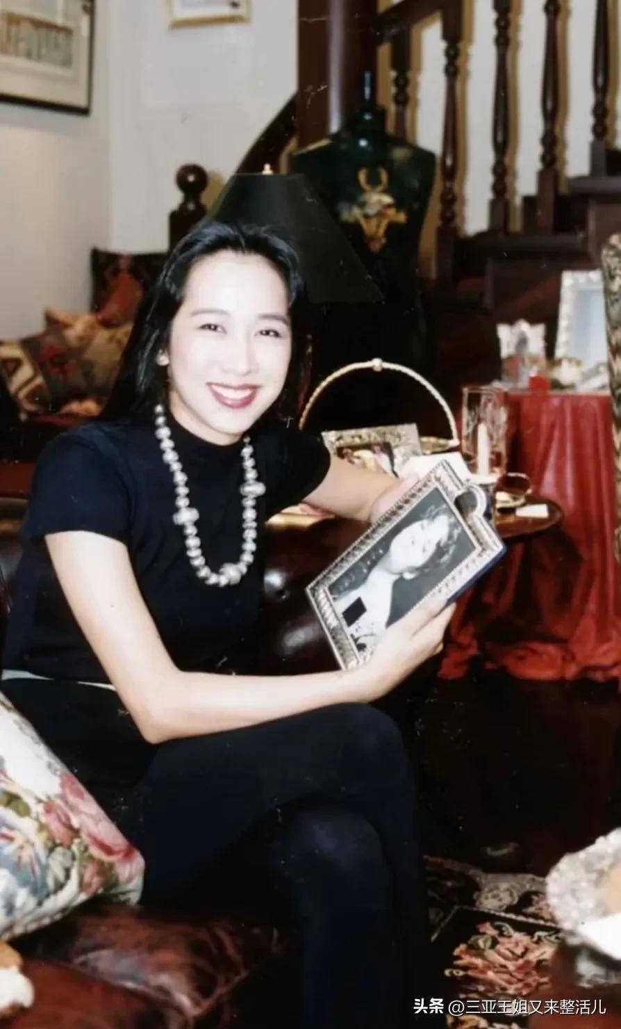 从港姐冠军到豪门传奇:豪门之花朱玲玲教你如何选择战略型配偶