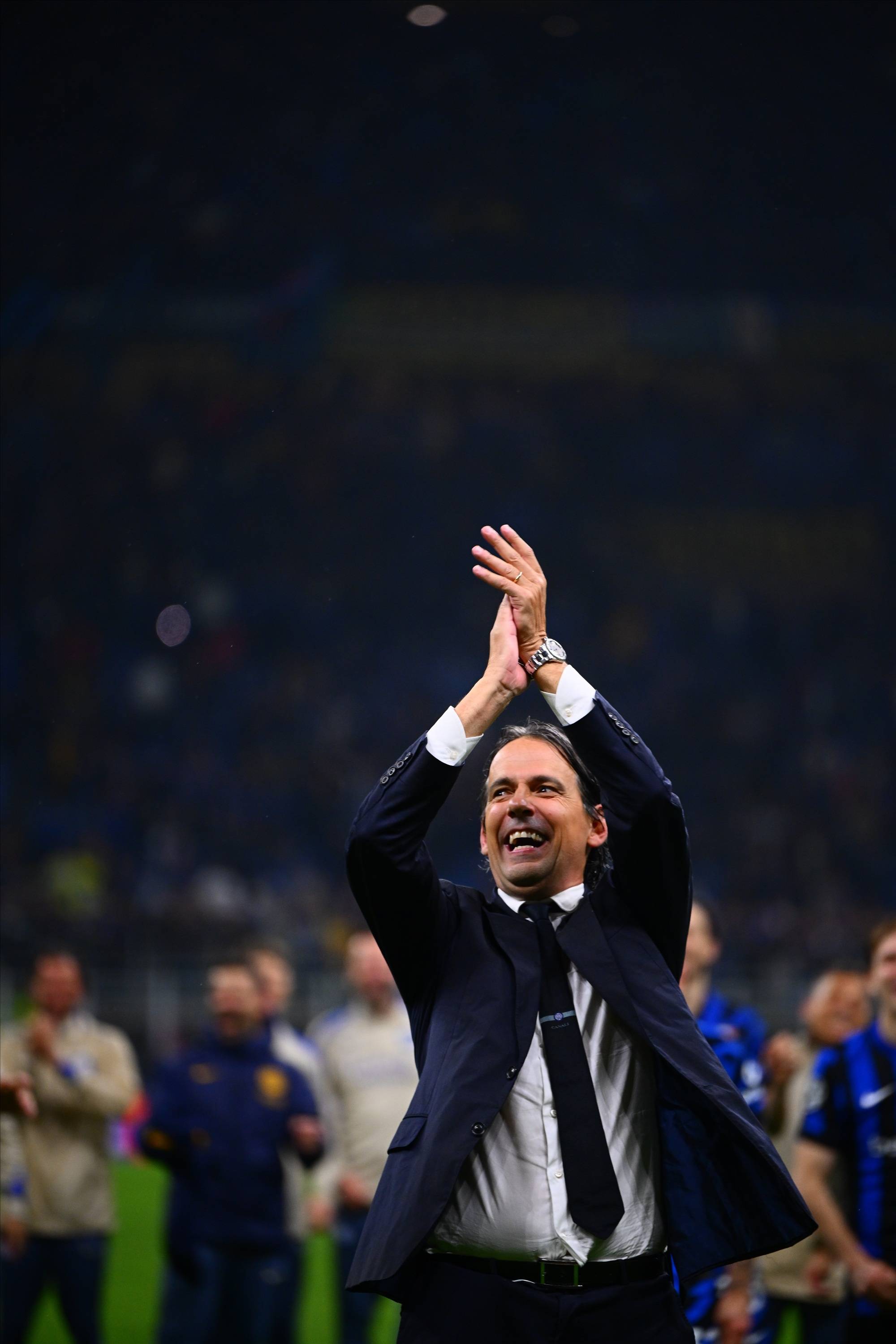 小因扎吉比弗里克更能补锅由此赢下了这场混乱且精彩的比赛