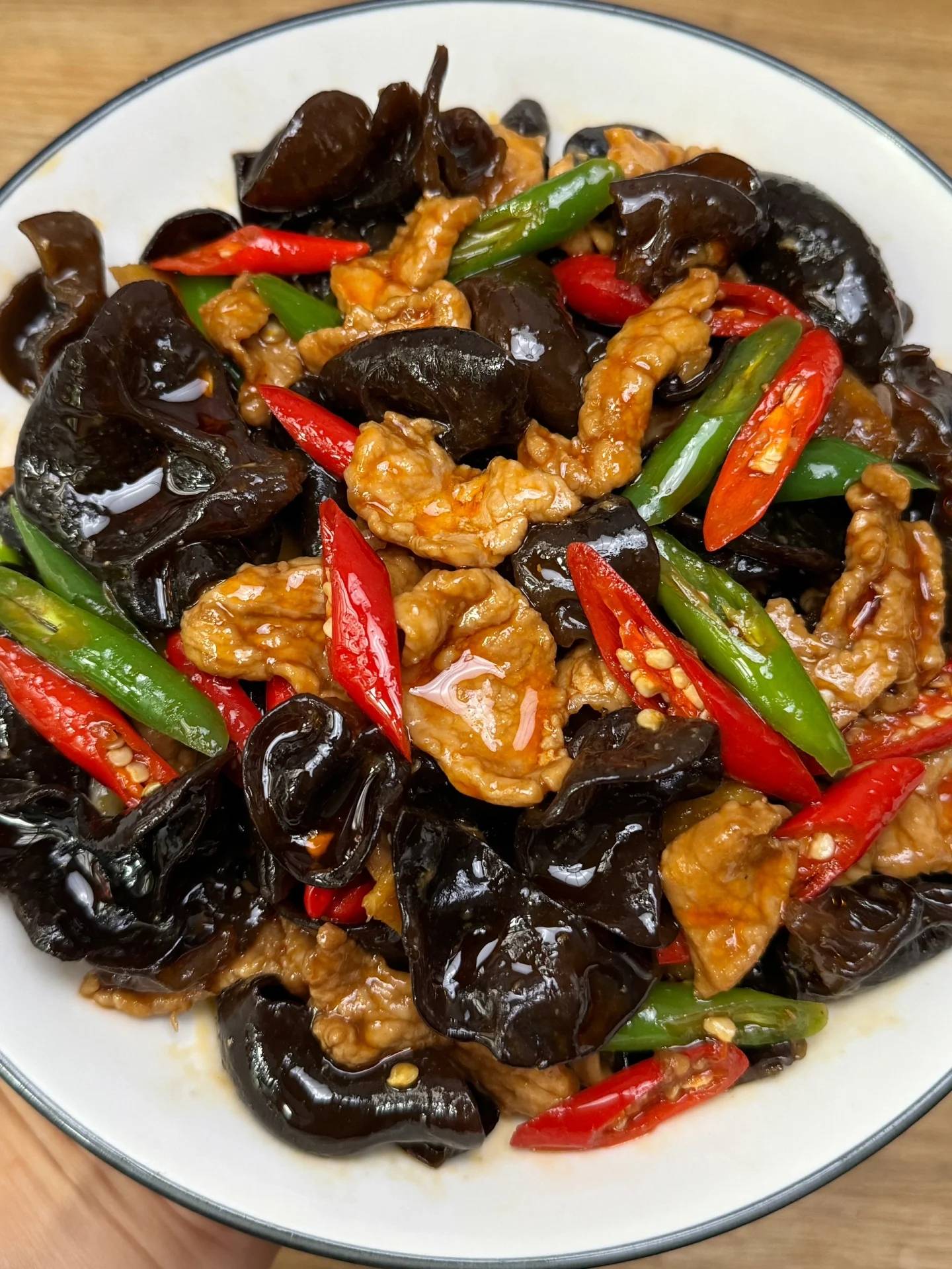 跟我这样做,简单又美味!木耳炒肉好吃到全家夸的家常做法