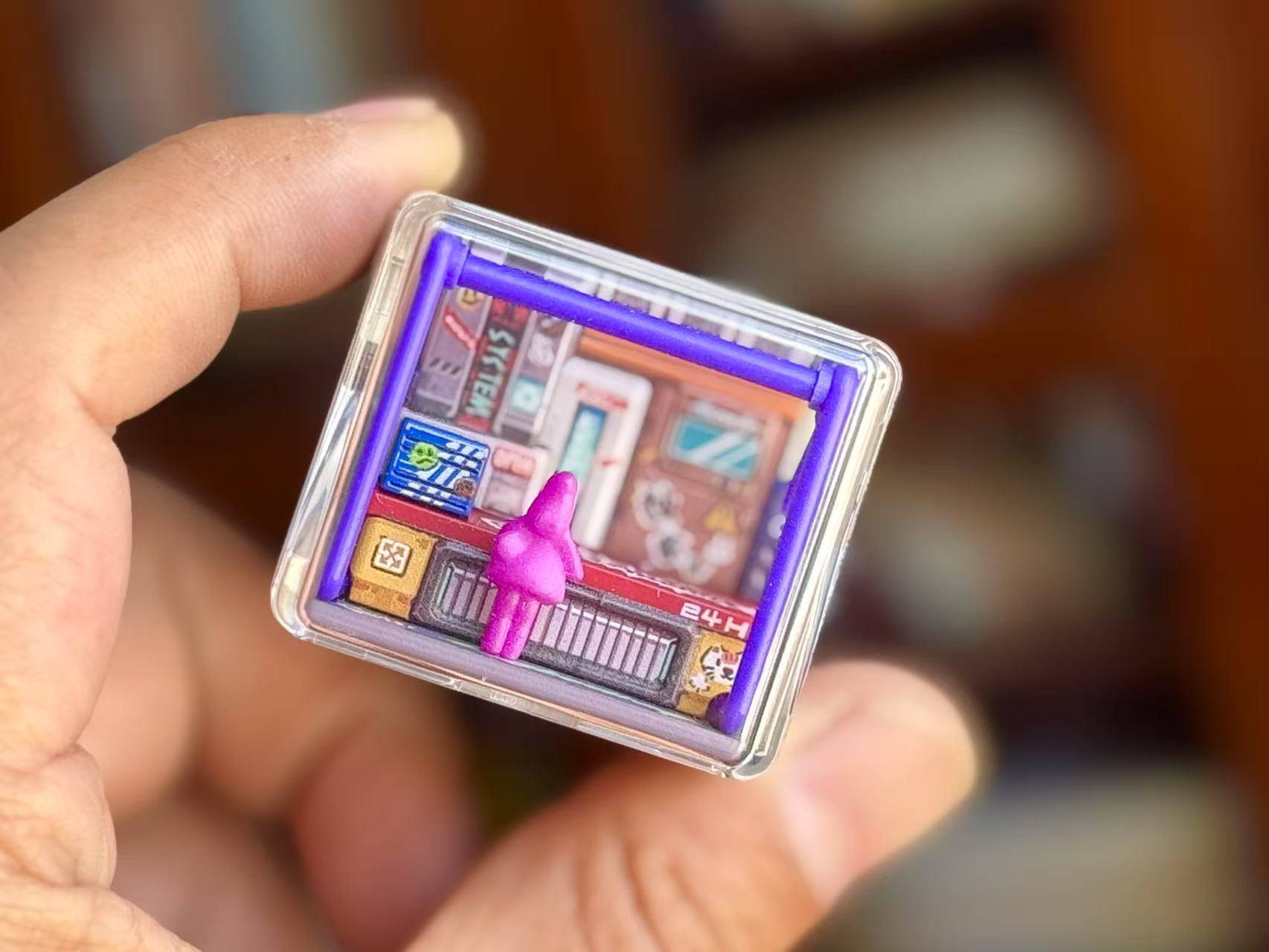 透明机甲下的充电革命——让你的生命中充满光