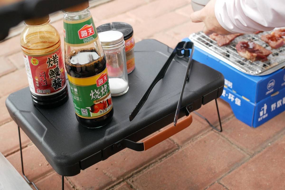 纳拓烧烤工具套装:烧烤界的“瑞士军刀”,一套搞定室内外烹饪!