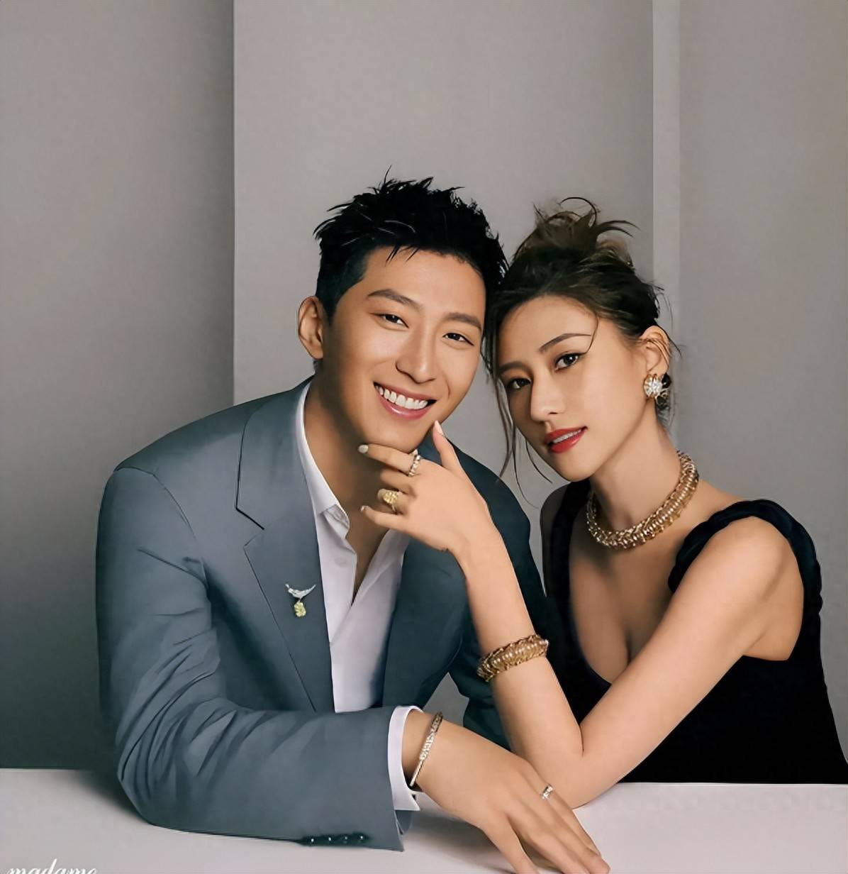 赌王女婿不好当,为了证明自己没离婚,窦骁凌晨卡点为何超莲庆生