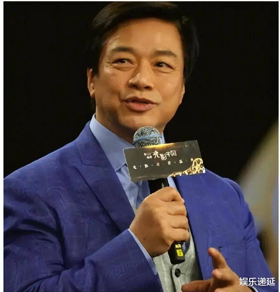 成龙幕后英雄,曾与林心如同居8年,娶35岁娇妻胖成球
