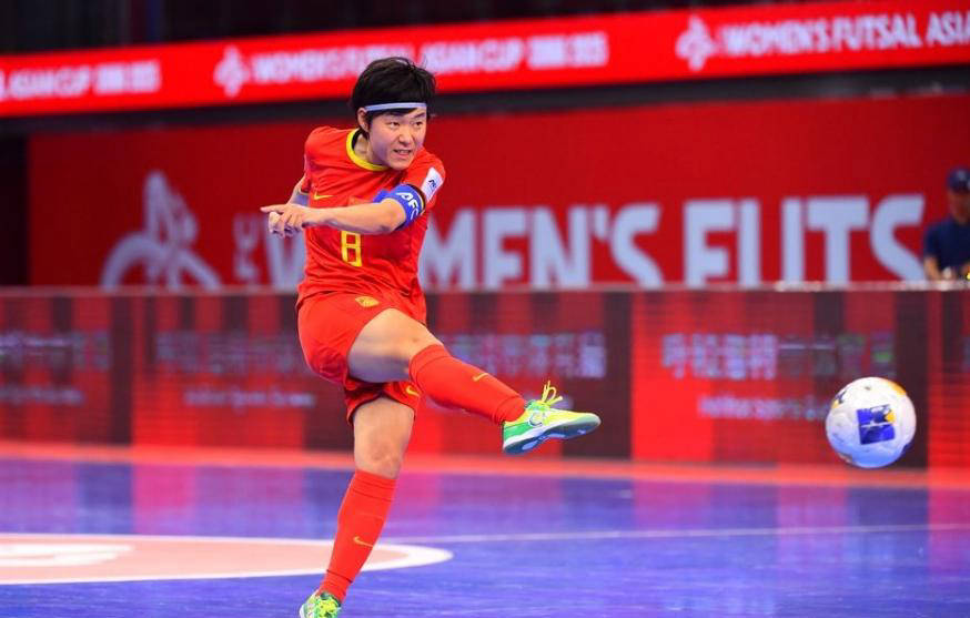 中国五人制女足亚洲杯半决赛遗憾失利，自摆乌龙与手球点球成转折点