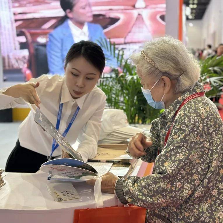 老年人生活的温暖守护：照护行业的最新趋势