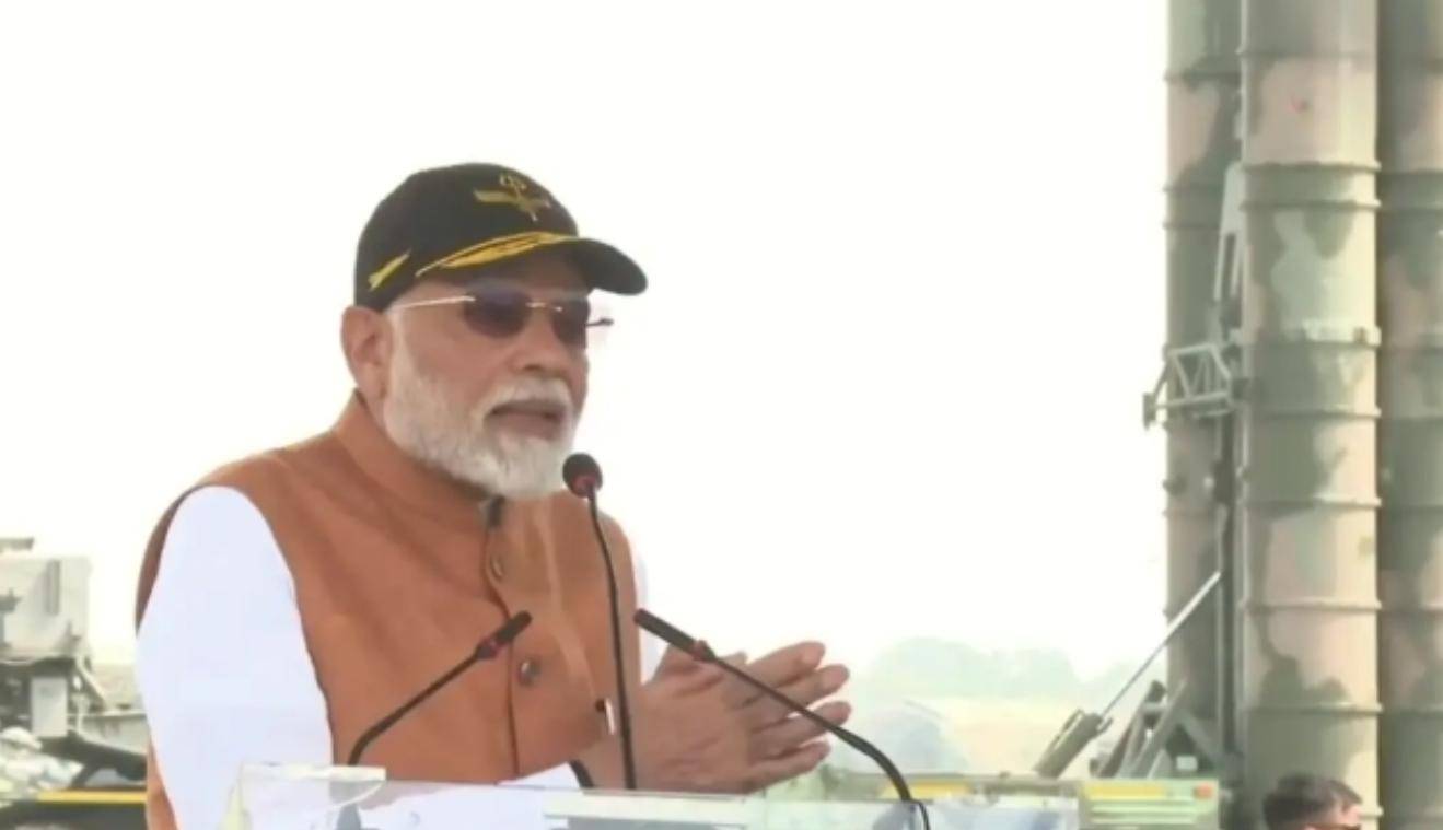 印度又赢麻了，智库宣传摧毁巴基斯坦8架F-16，损失高达33亿美元_搜狐网