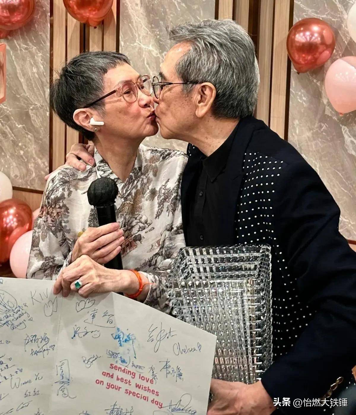 香港影坛首位影帝姜大卫:27岁娶初恋,51年婚姻依旧恩爱如初