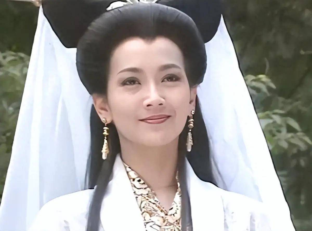 没有不透风的墙!叶童亲自下场,一则动态撕开了白娘子的体面