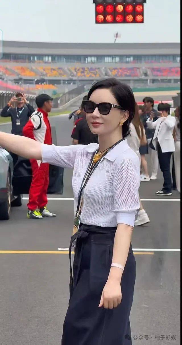 滿分表演！梅西2射1傳造4球評(píng)分10，微操過(guò)門將+弧頂送手術(shù)刀傳球