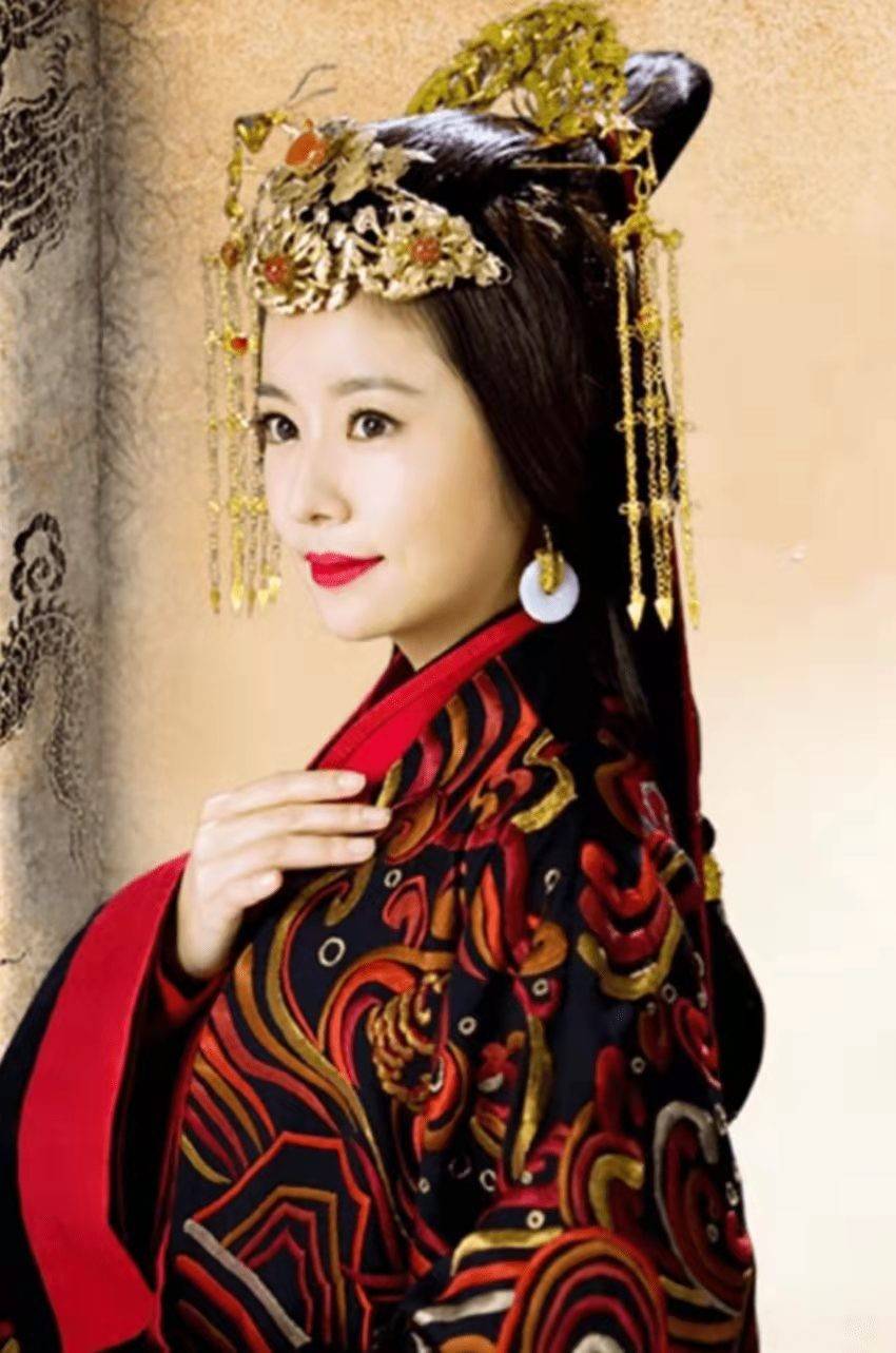盛世是谁_盛世太子妃全文免费阅读_