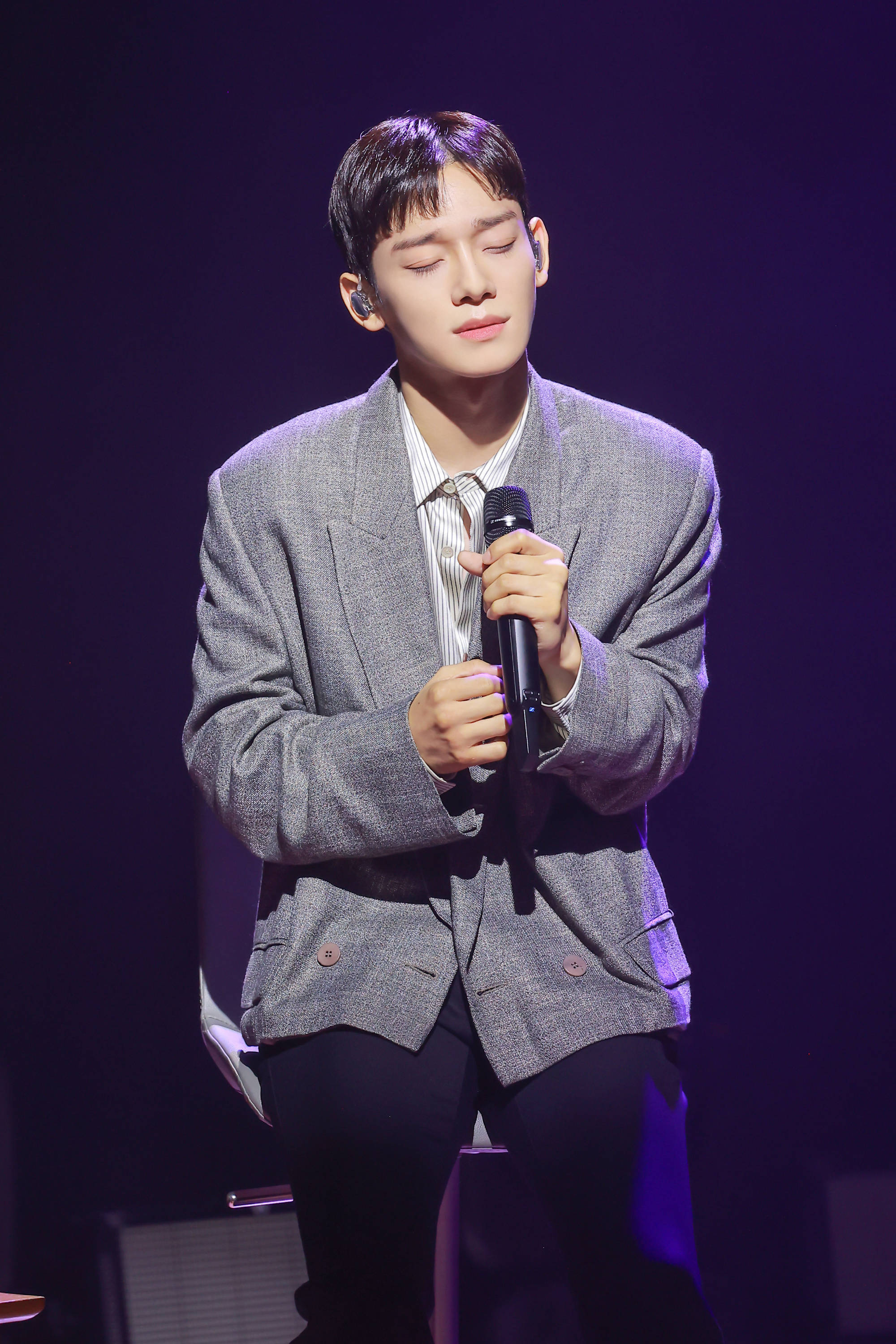 exo金钟大带两个女儿出游,打脸洗白的粉丝,因为粉丝说没有二胎