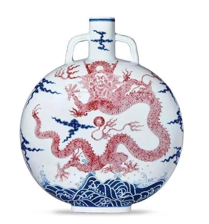 清乾隆 青花 豆青釉 彫刻 八宝紋抱月瓶 中国美術 高さ51CM 横36CM 清乾隆粉青釉青花抱月瓶：1725万落槌背后的工艺传奇与收藏智慧_