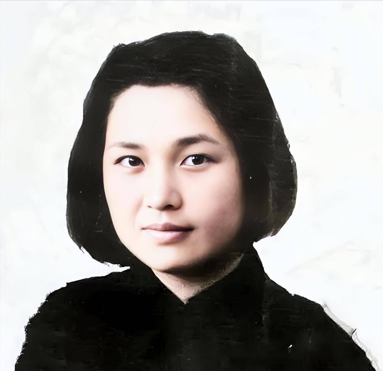 1945年,陈琏完成了一项重要任务