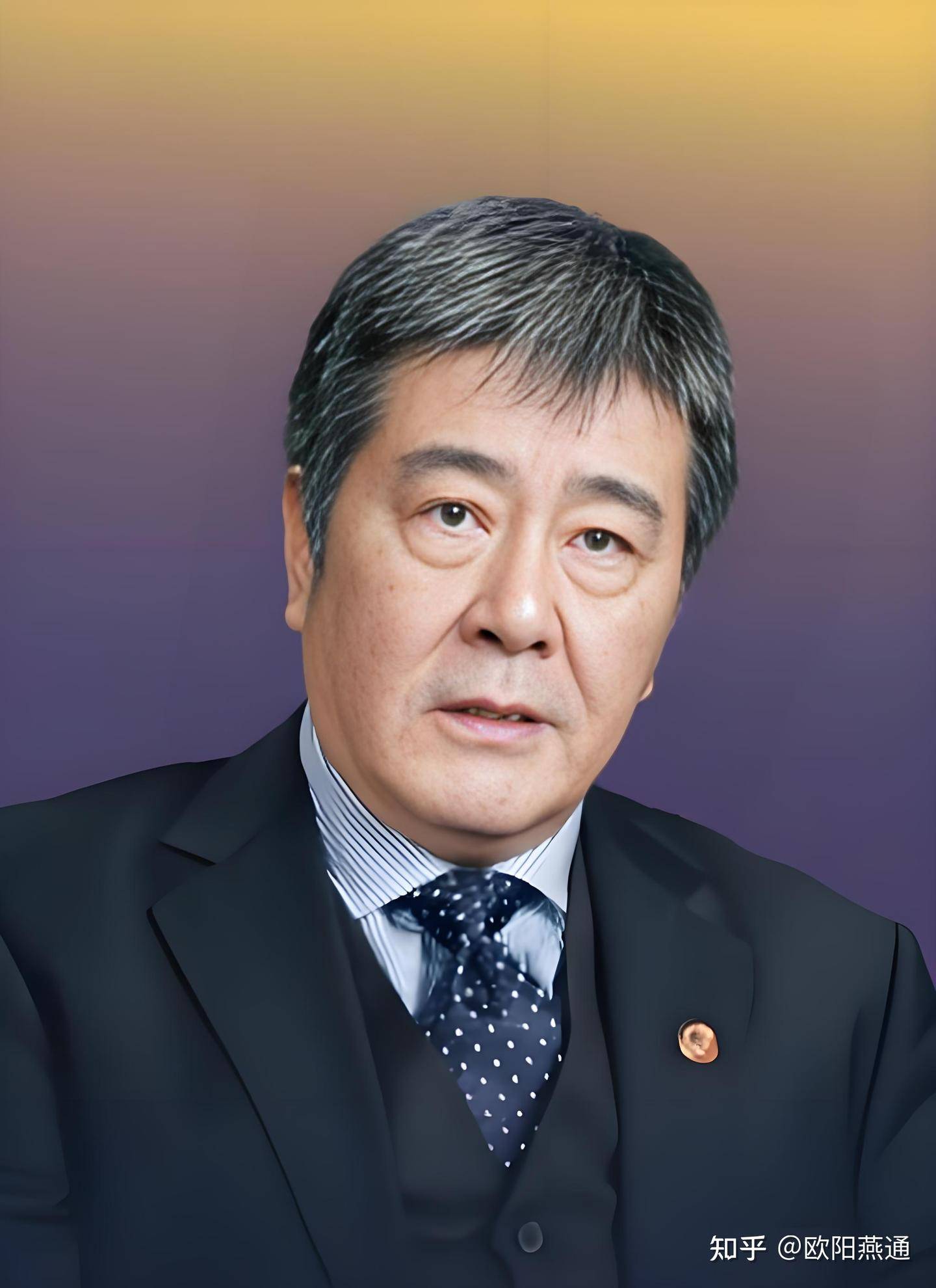 央视杨君访谈第五代导演江海洋傲骨江海洋和第五代导演