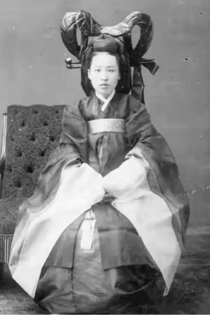 袁世凯三姨太貌美如花却一生不得宠,为何?多年后子女揭开真相